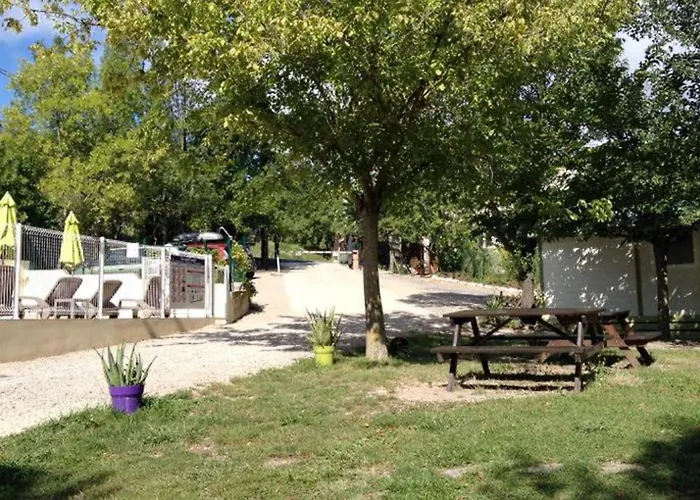 Pour 2 Avec Terrasse - Rampe D'acces - Api-1-52-922 Soubes