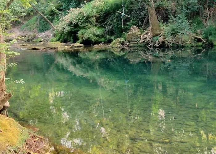 Camping Pour 2 Avec Terrasse - Rampe D'acces - Api-1-52-922 Soubes